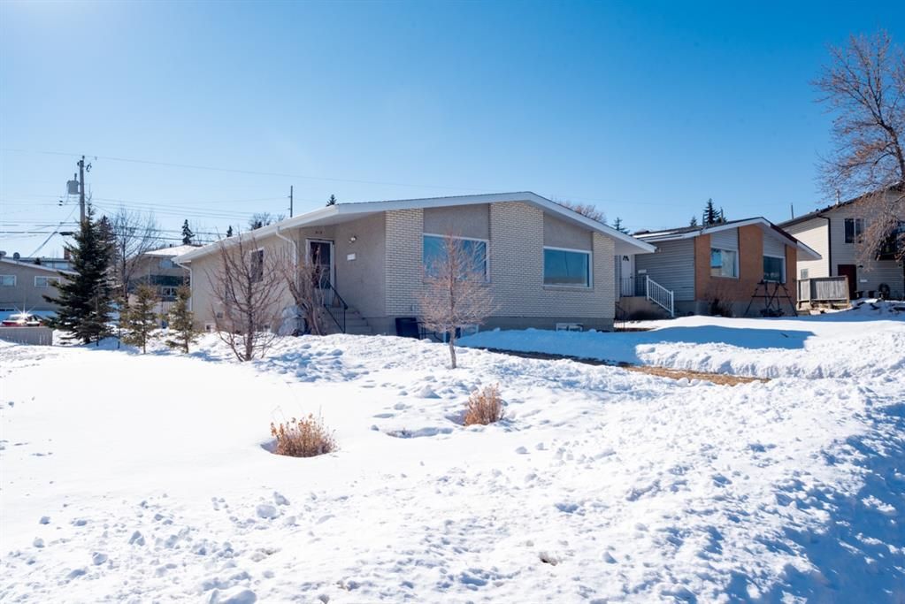 New property listed in Winston Heights/Mountview, Calgary